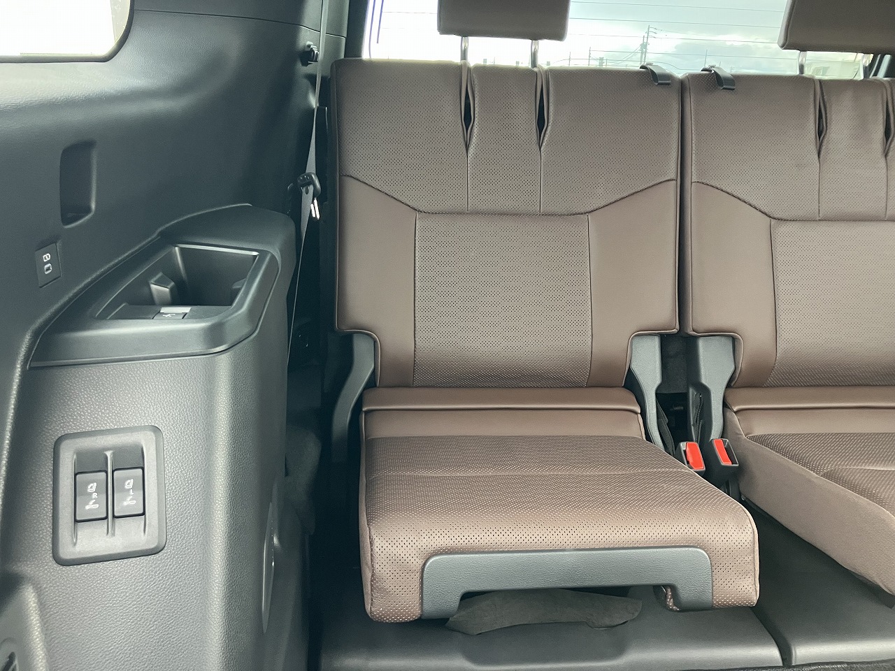 TOYOTA Land Cruiser 250