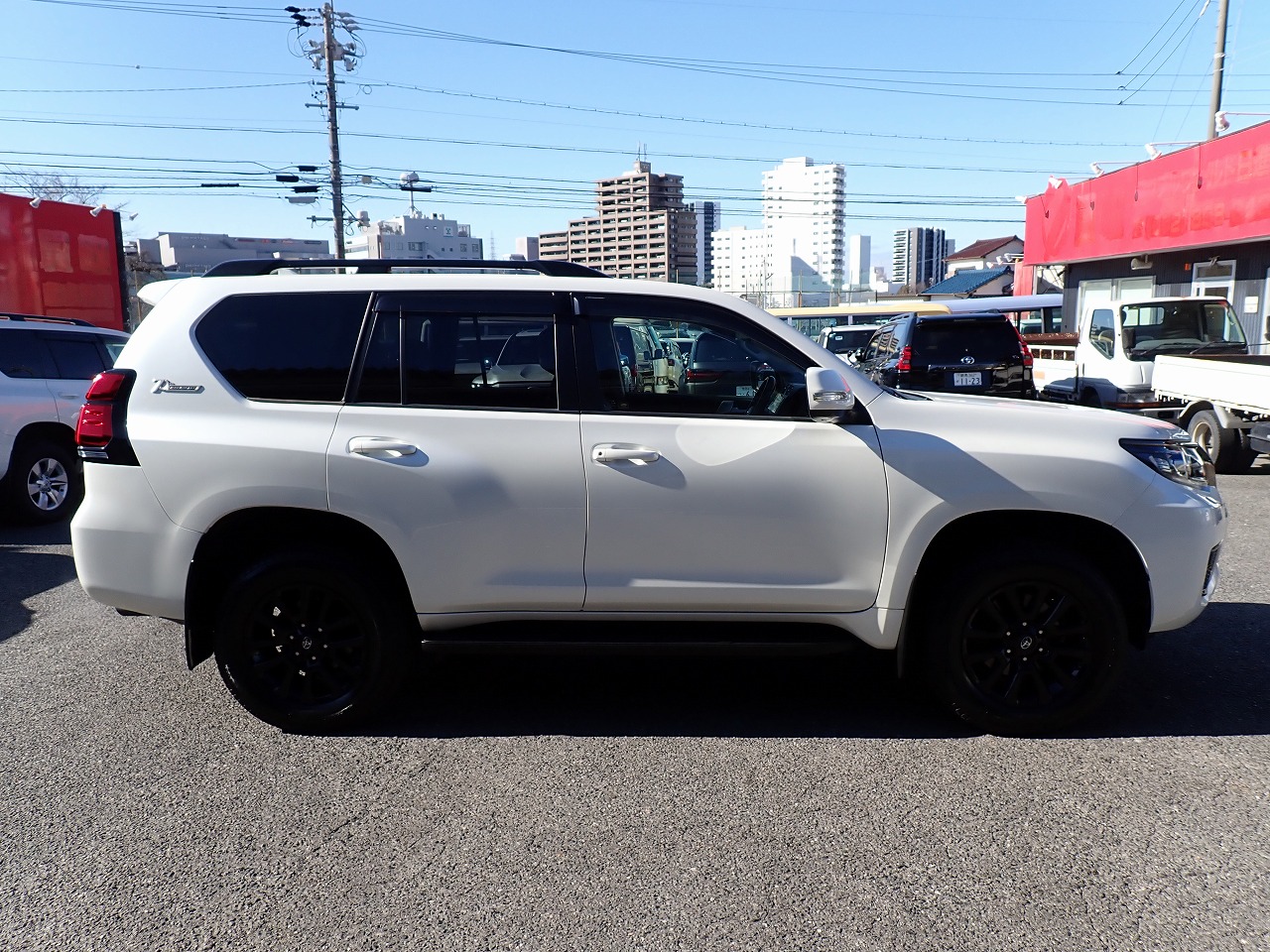 TOYOTA Land Cruiser Prado