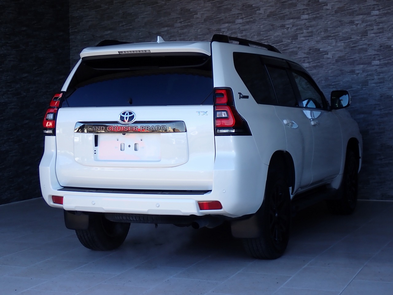 TOYOTA Land Cruiser Prado