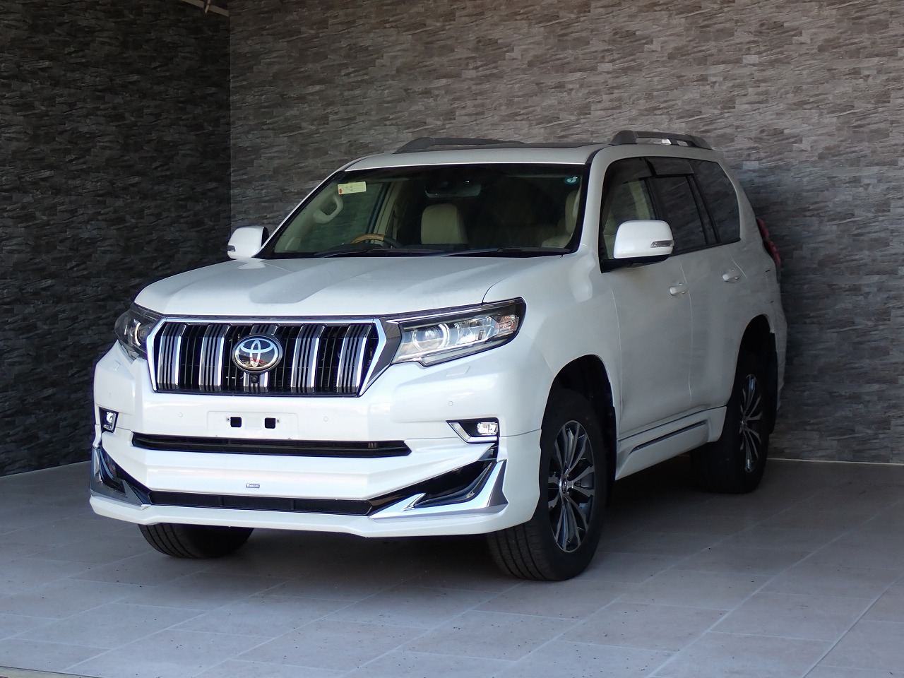 TOYOTA Land Cruiser Prado