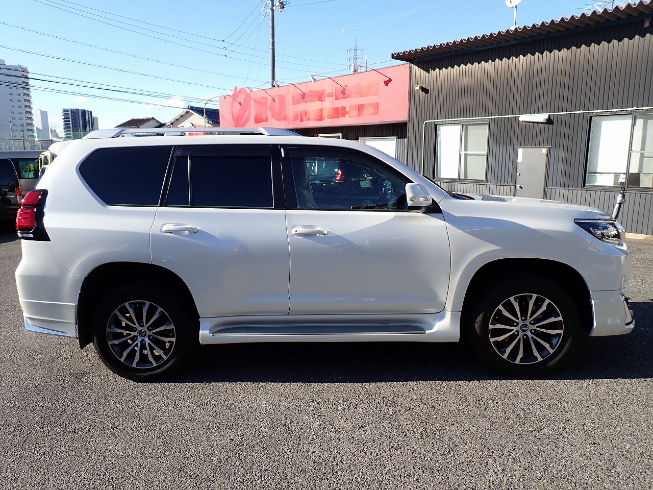 TOYOTA Land Cruiser Prado