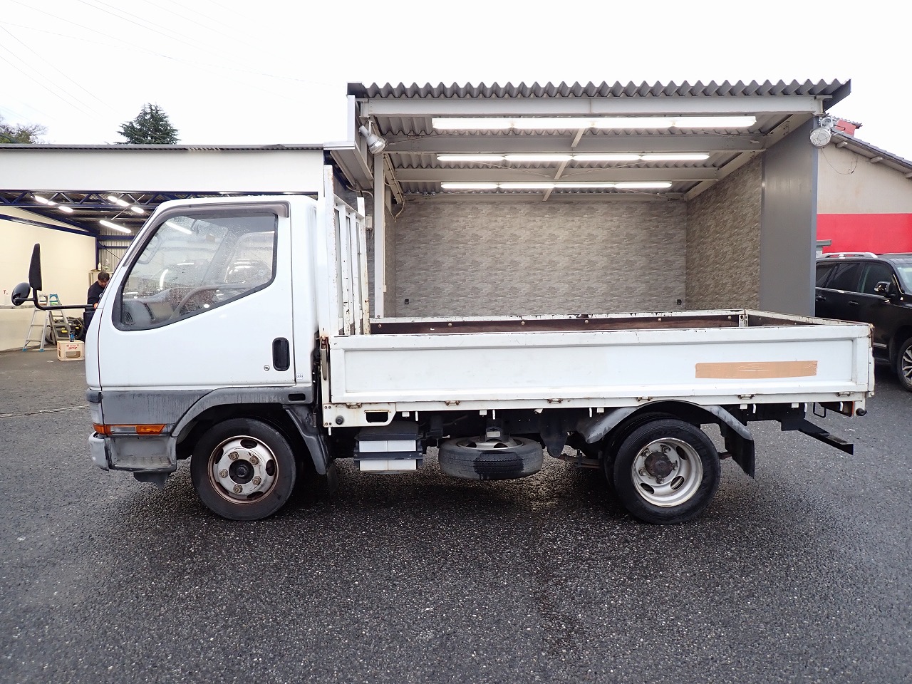 MITSUBISHI Canter