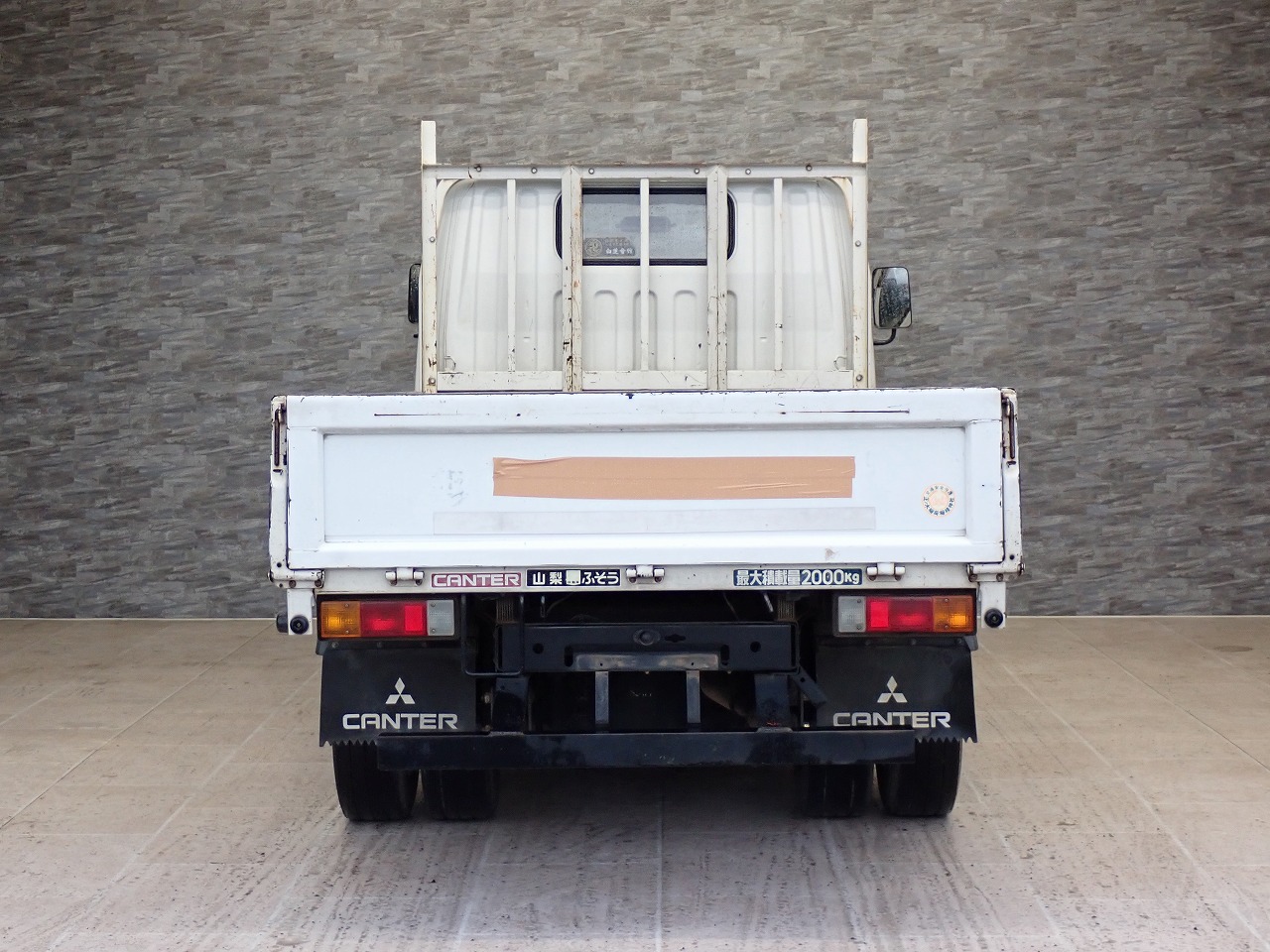 MITSUBISHI Canter