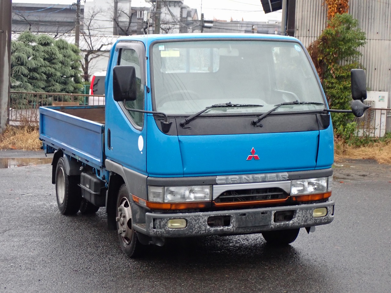 MITSUBISHI Canter