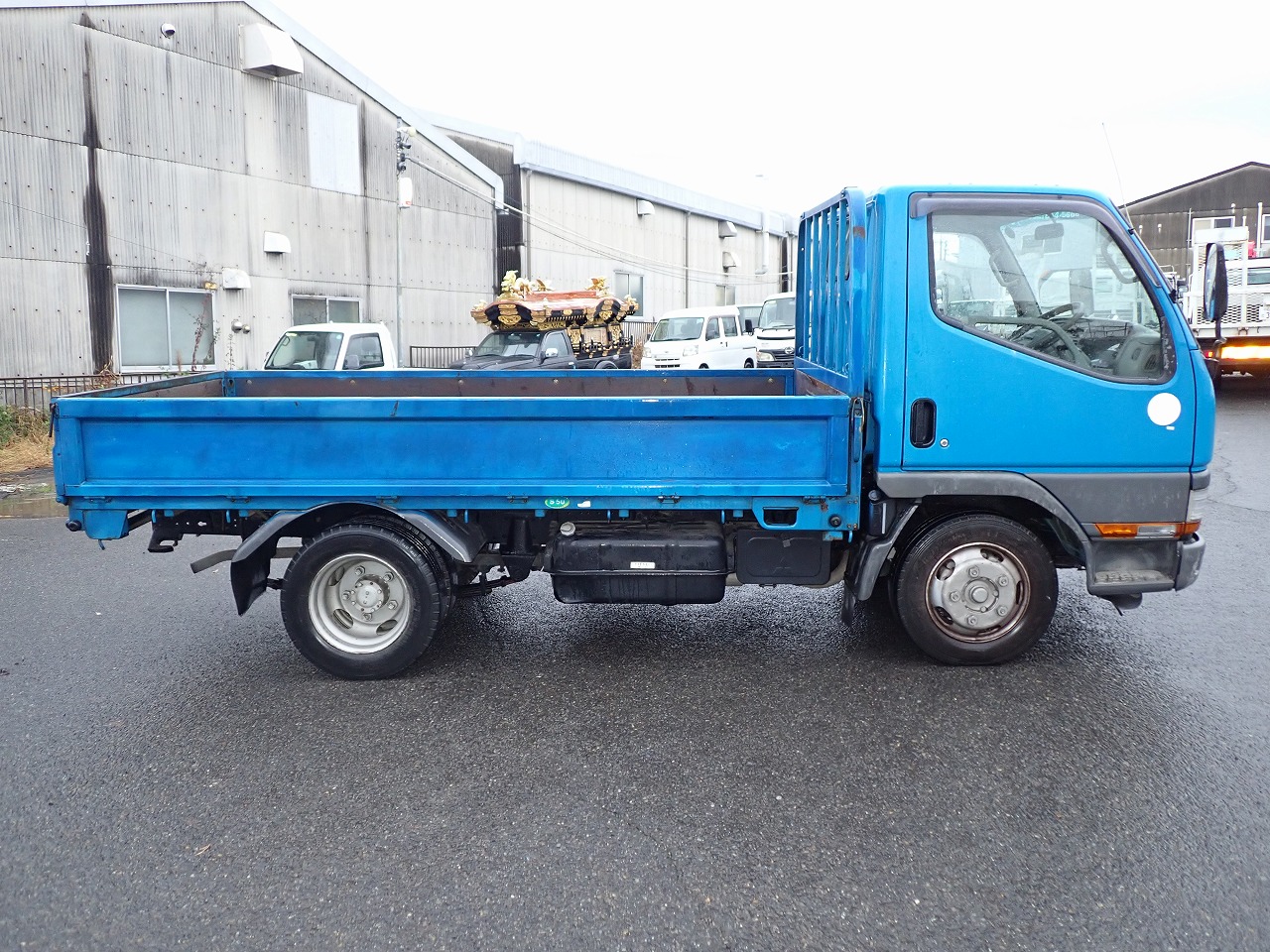 MITSUBISHI Canter