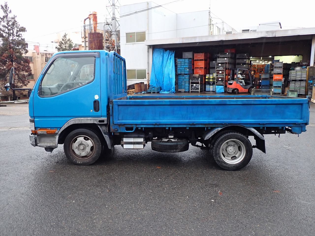 MITSUBISHI Canter