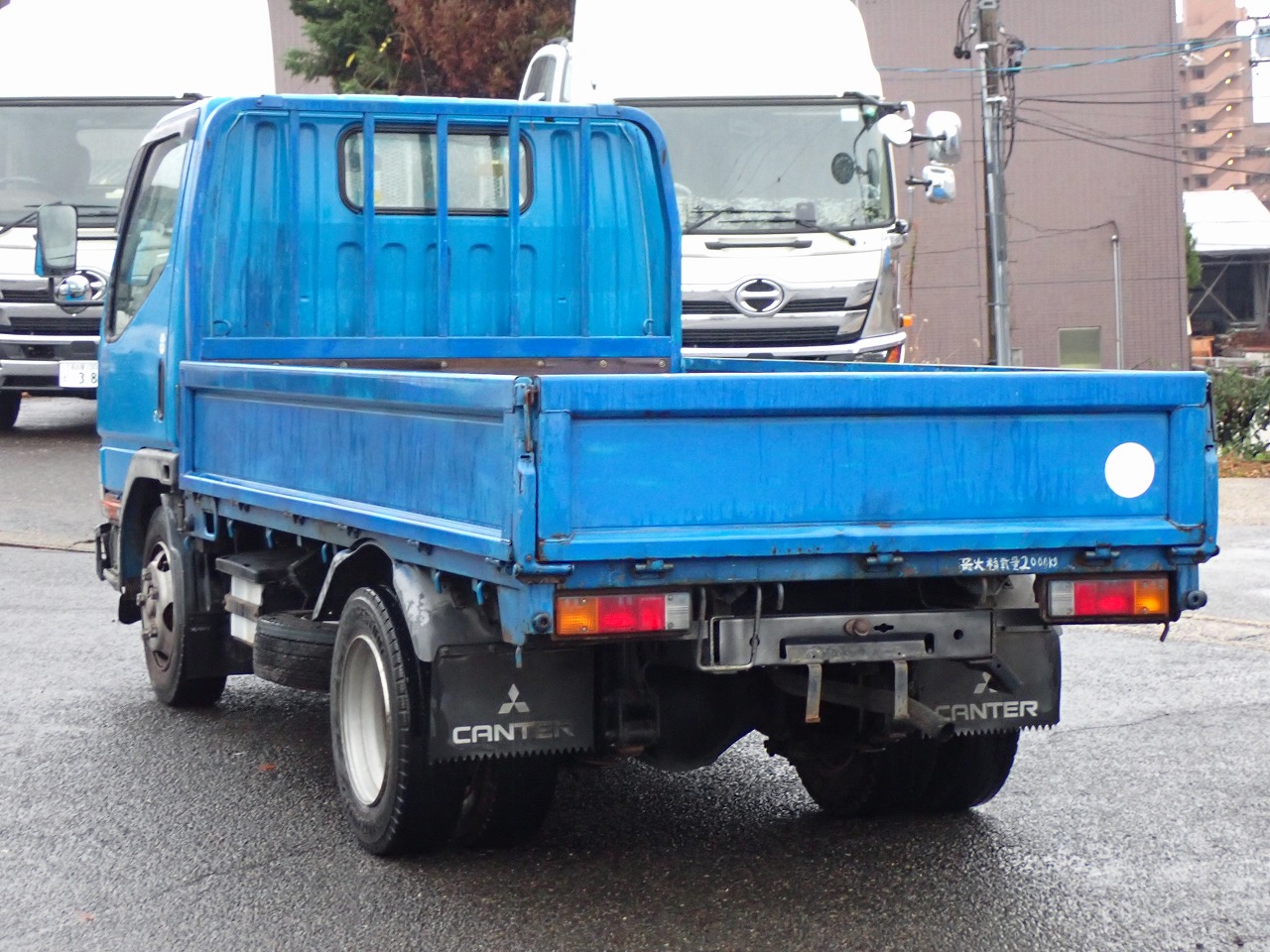 MITSUBISHI Canter