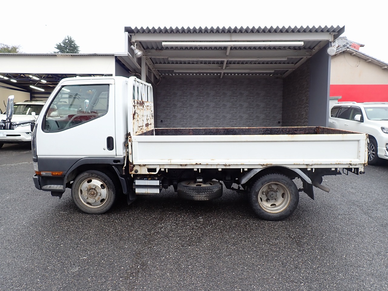 MITSUBISHI Canter