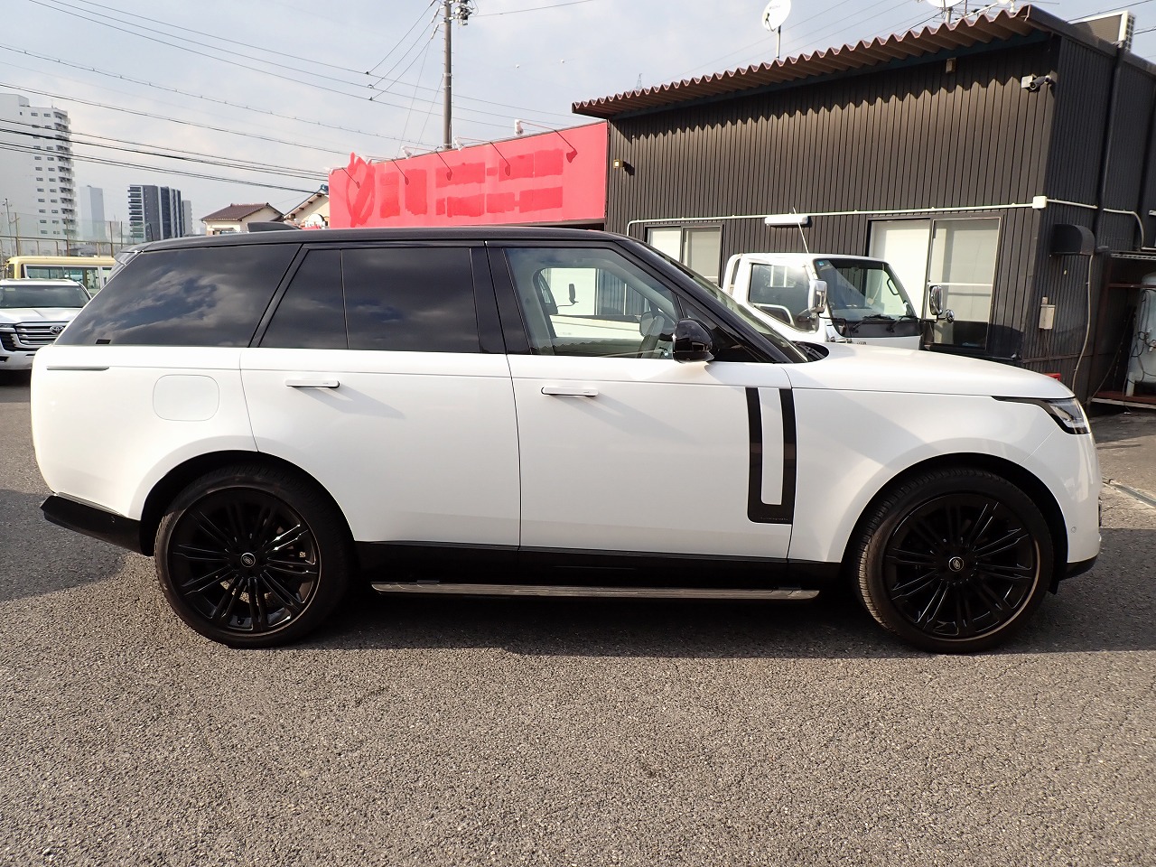LAND ROVER RANGE ROVER