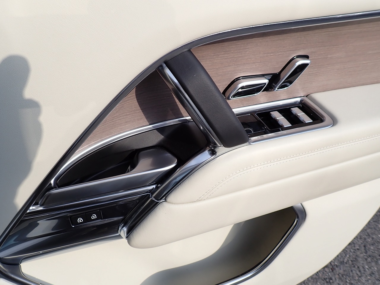 LAND ROVER RANGE ROVER