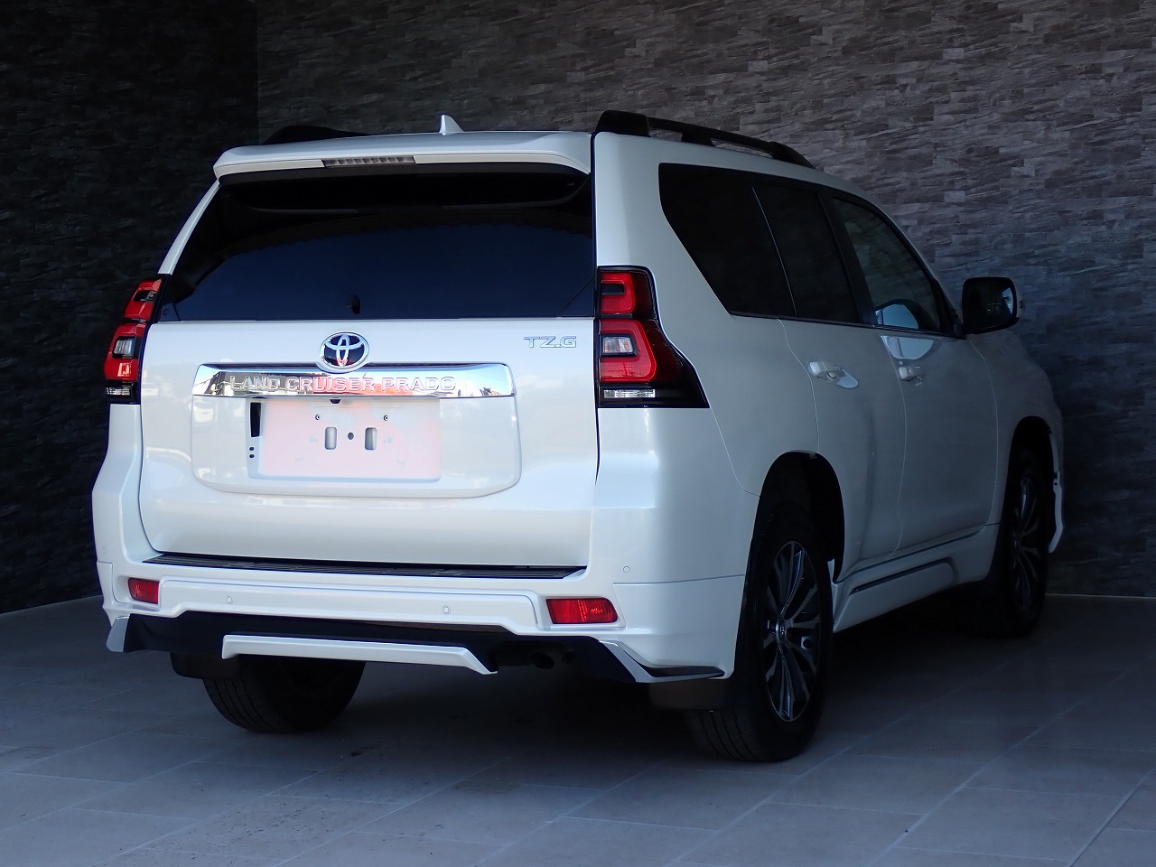 TOYOTA Land Cruiser Prado