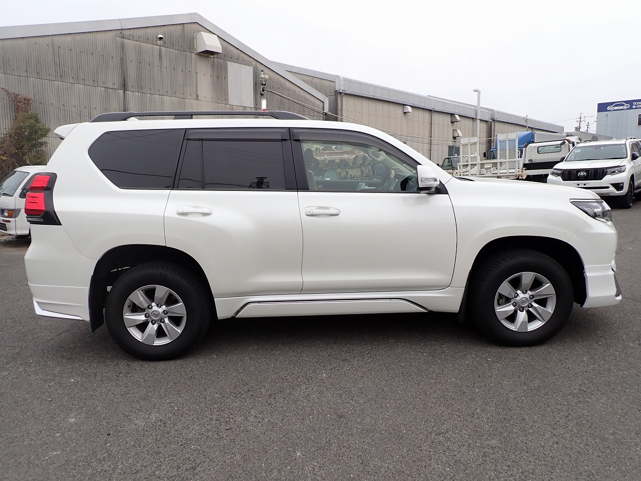 TOYOTA Land Cruiser Prado