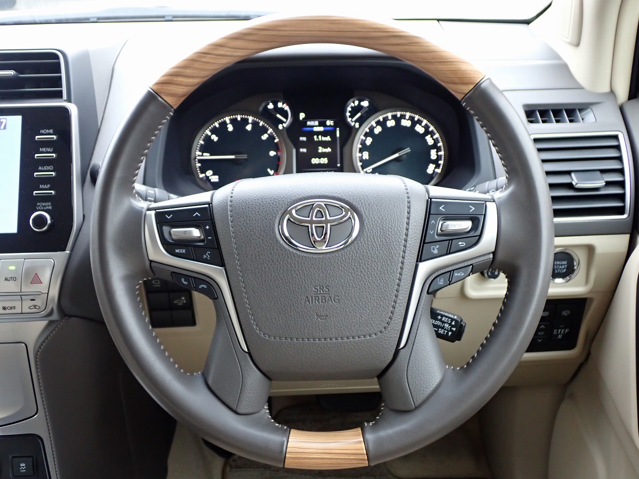 TOYOTA Land Cruiser Prado