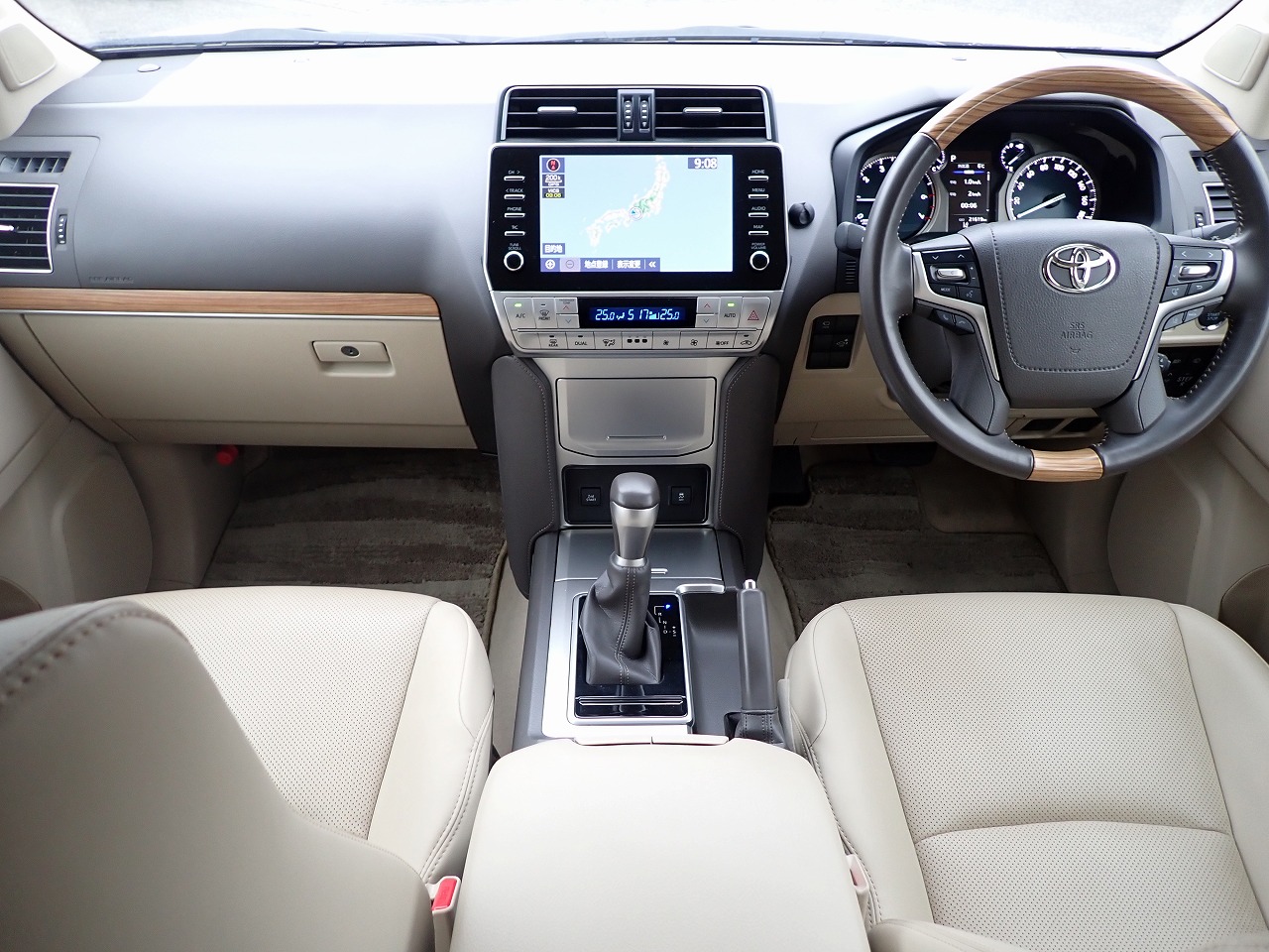 TOYOTA Land Cruiser Prado