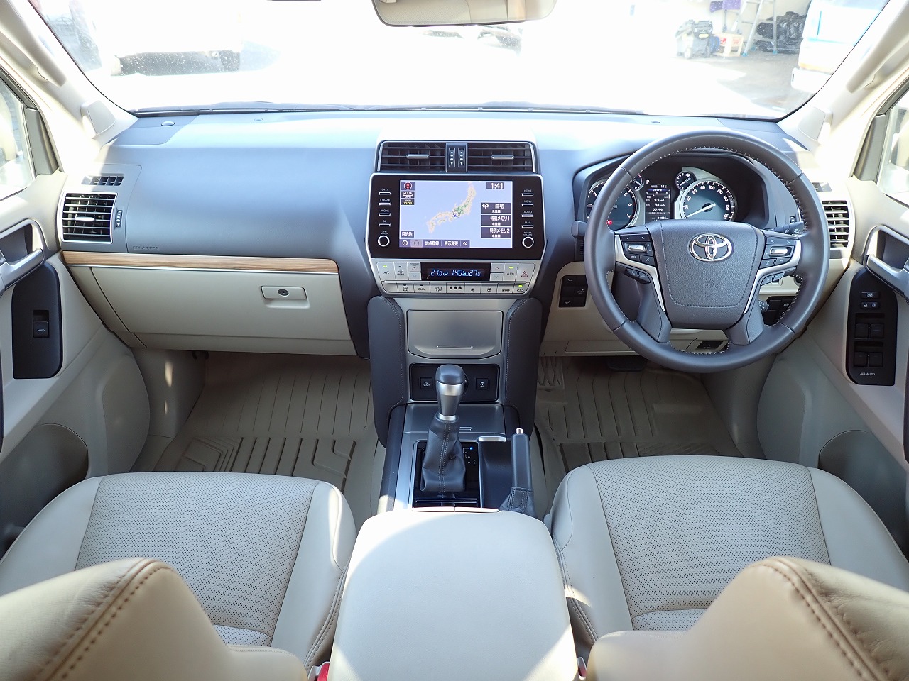 TOYOTA Land Cruiser Prado