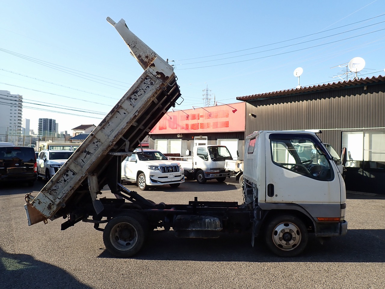 MITSUBISHI Canter