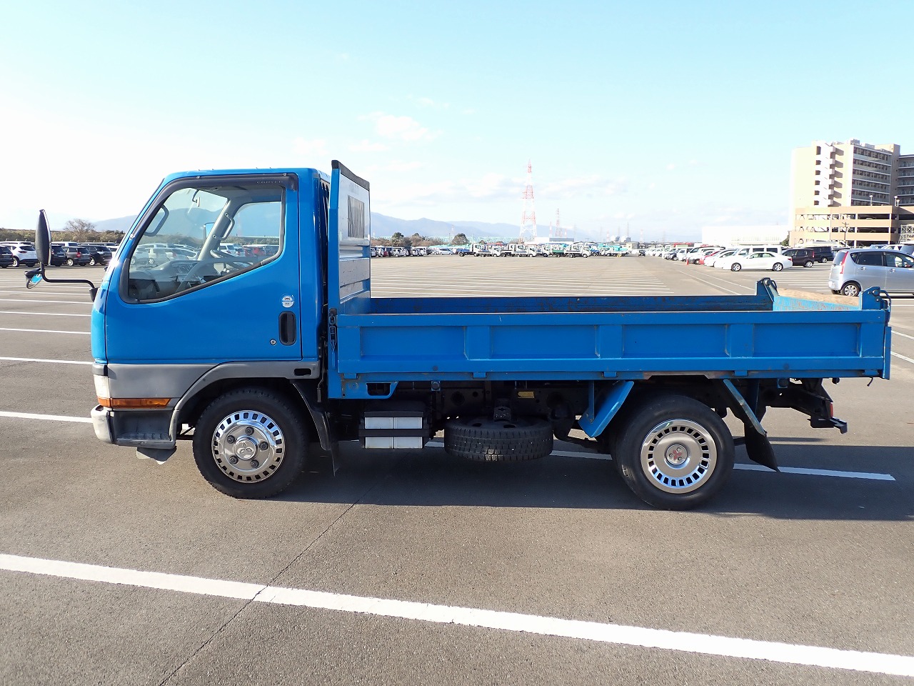 MITSUBISHI Canter
