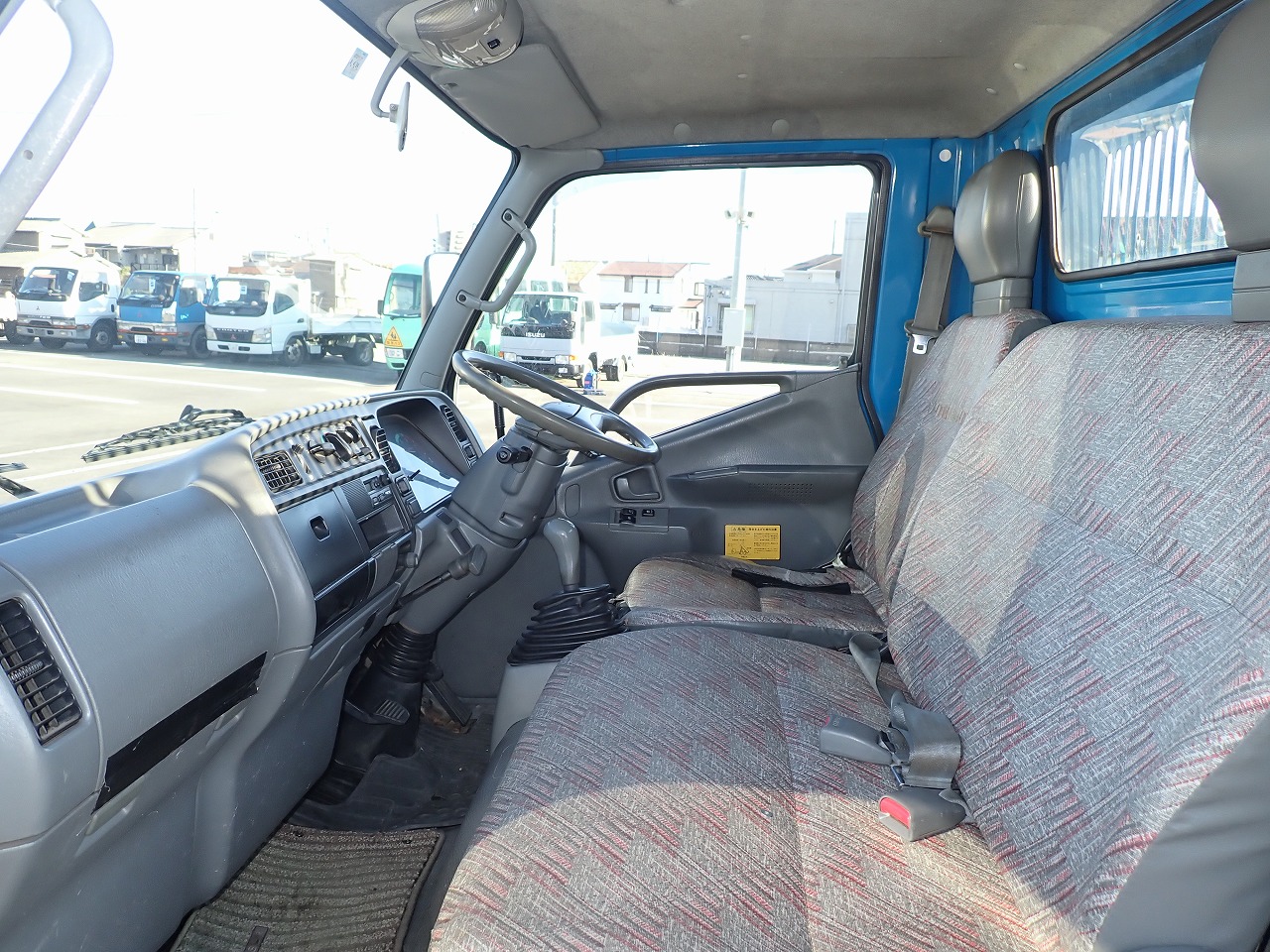 MITSUBISHI Canter