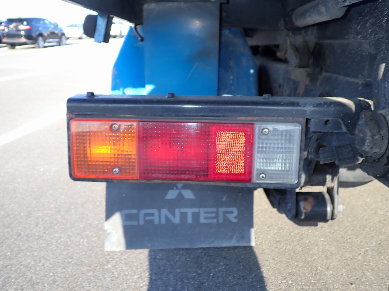 MITSUBISHI Canter