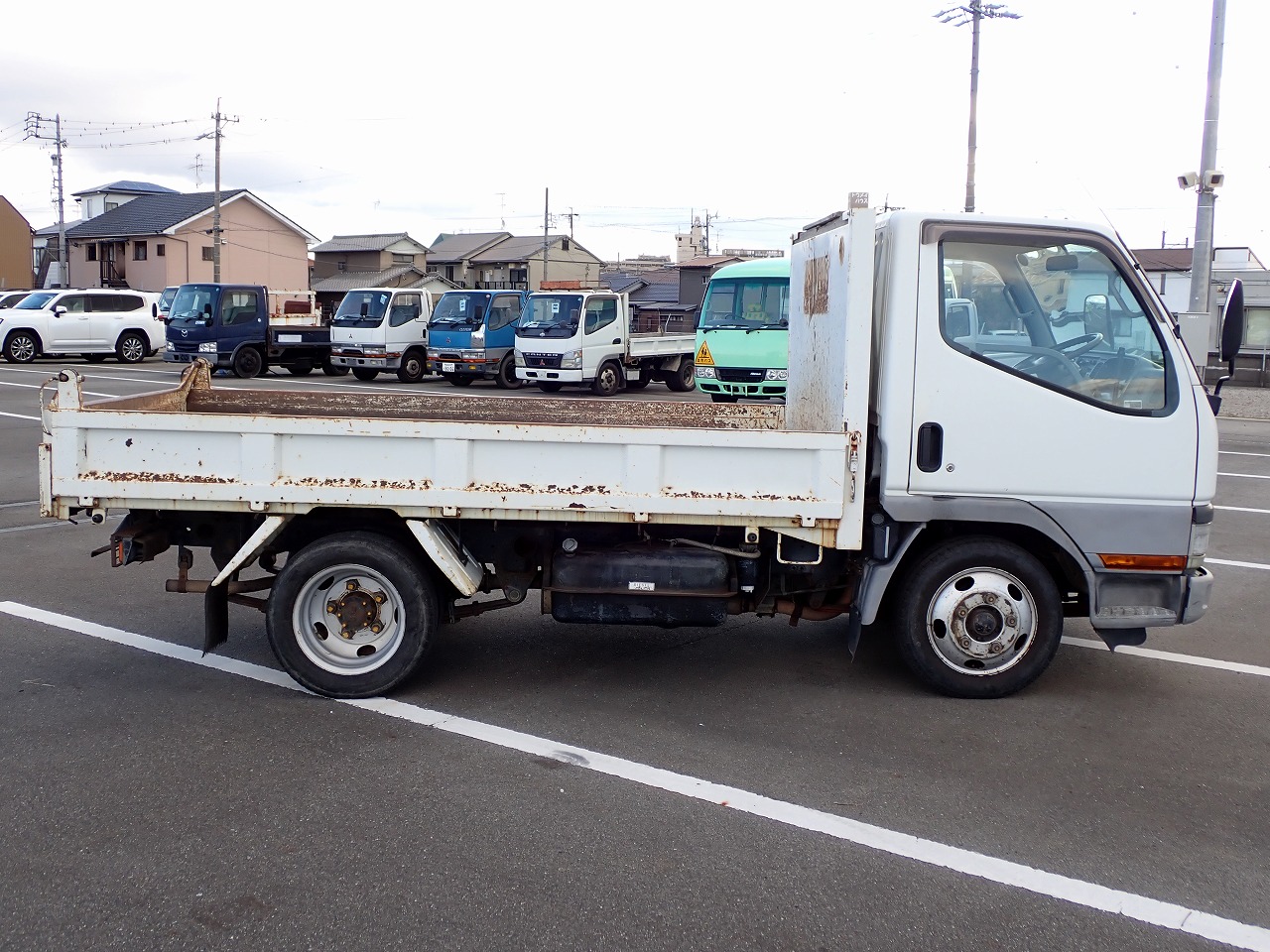 MITSUBISHI Canter