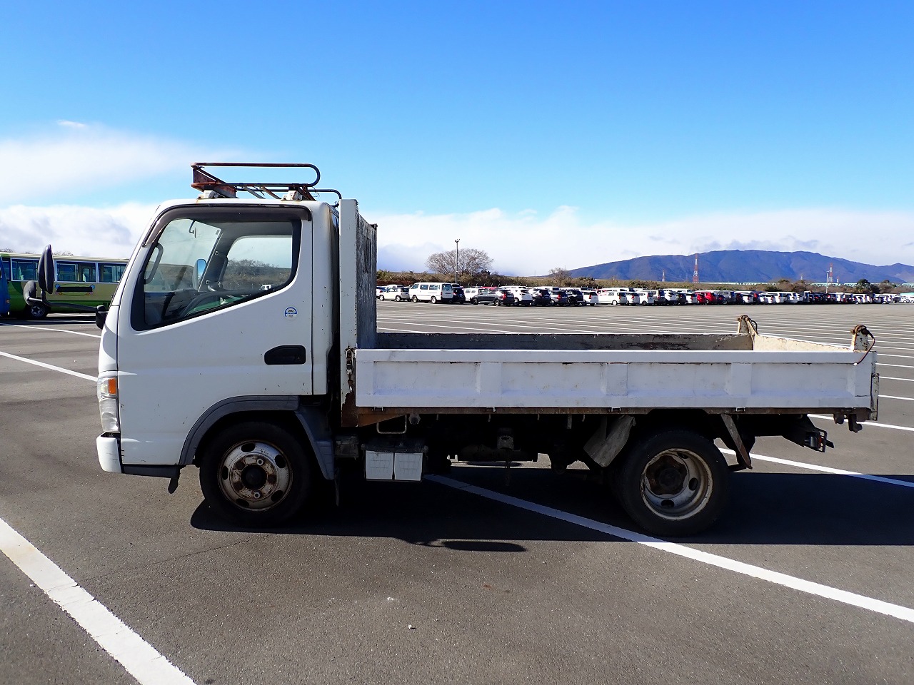 MITSUBISHI Canter
