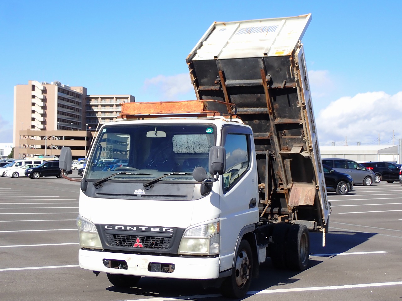 MITSUBISHI Canter