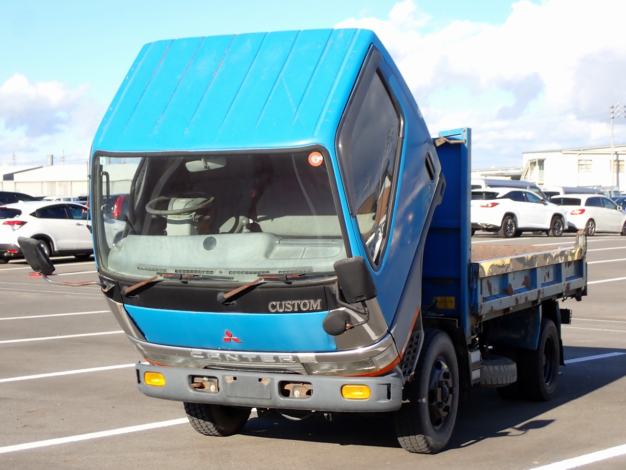 MITSUBISHI Canter