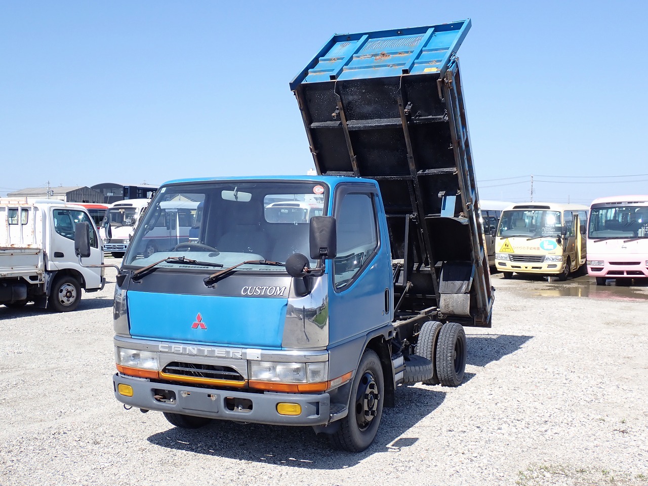 MITSUBISHI Canter
