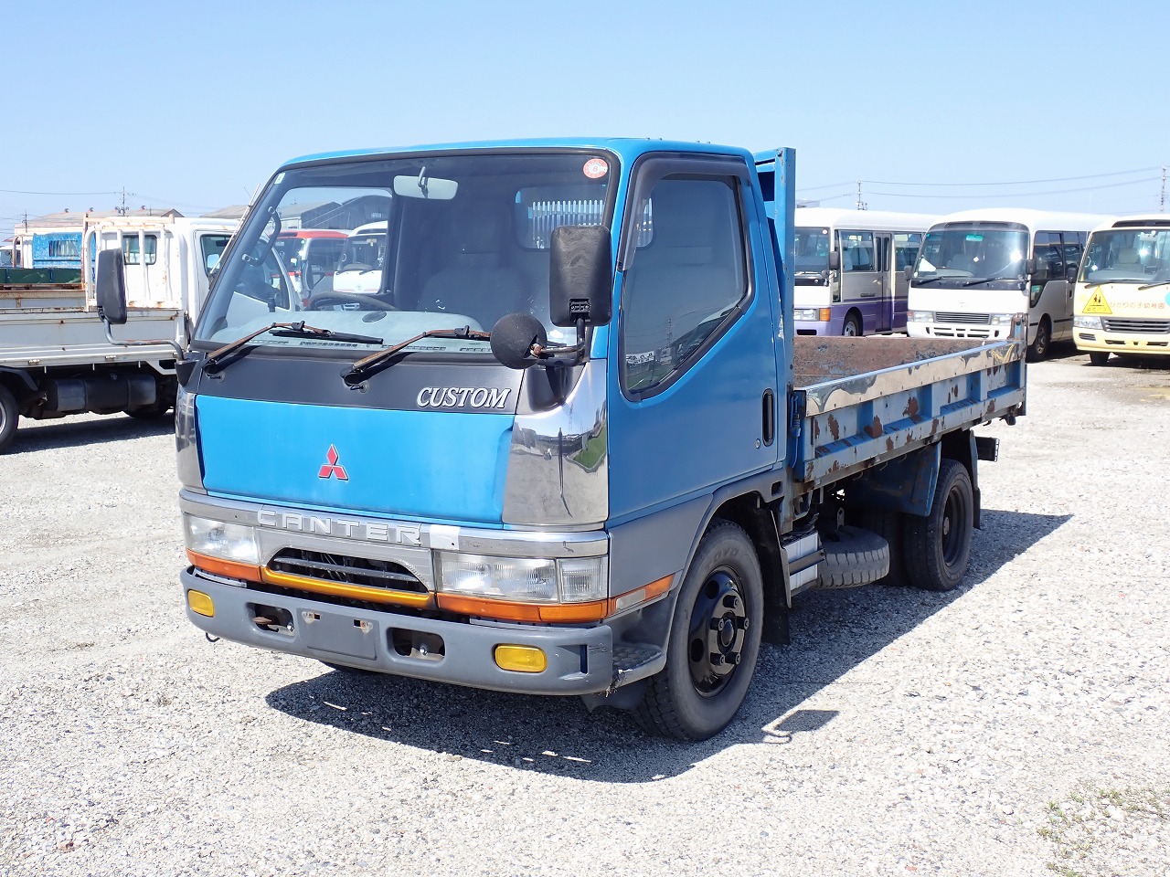 MITSUBISHI Canter