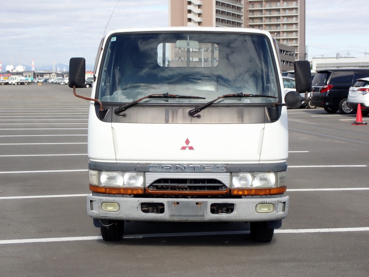 MITSUBISHI Canter