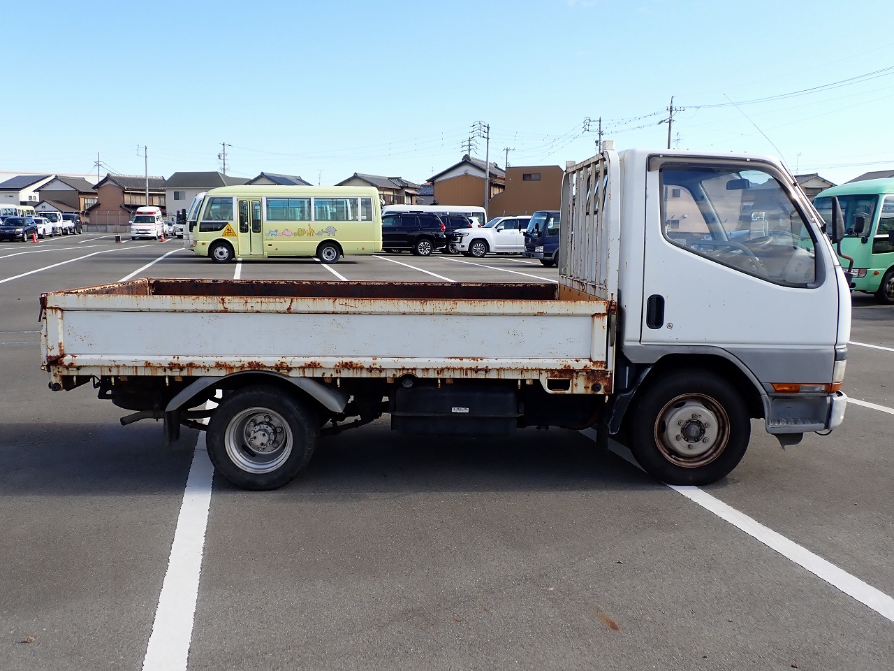 MITSUBISHI Canter