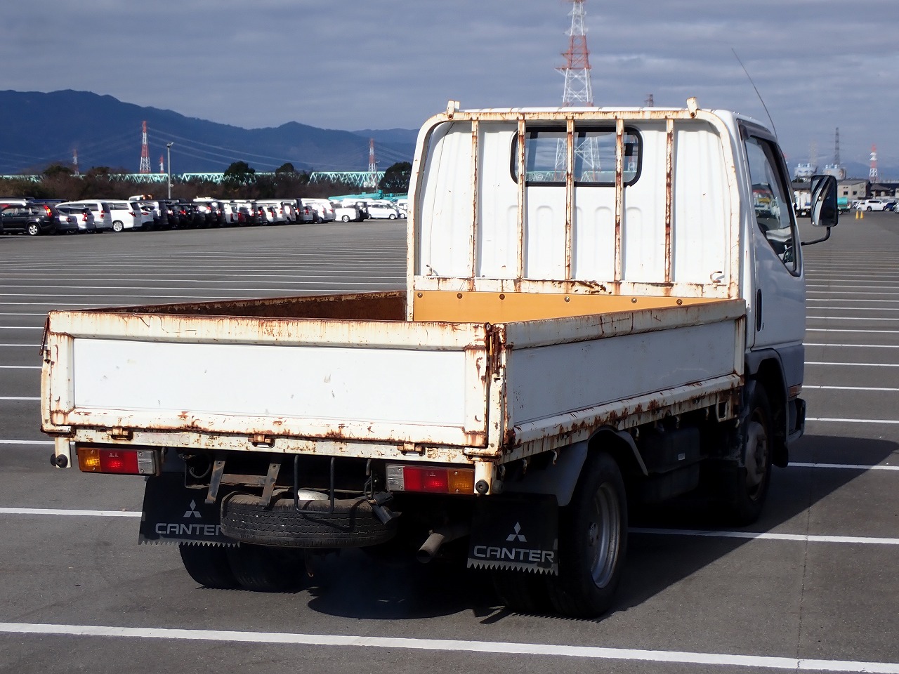 MITSUBISHI Canter
