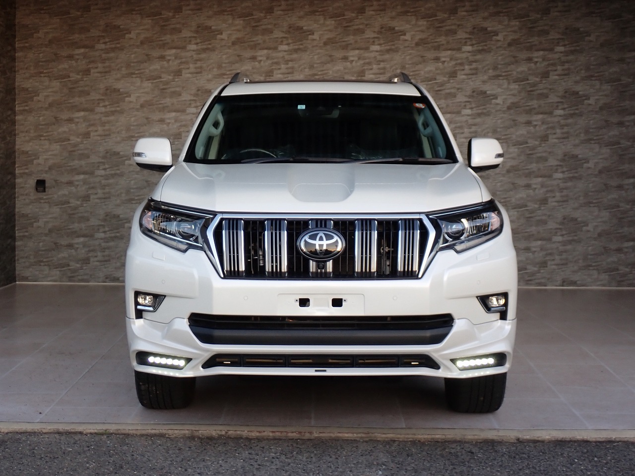 TOYOTA Land Cruiser Prado