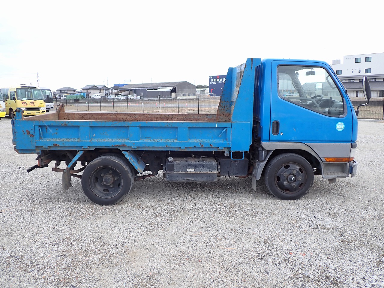 MITSUBISHI Canter