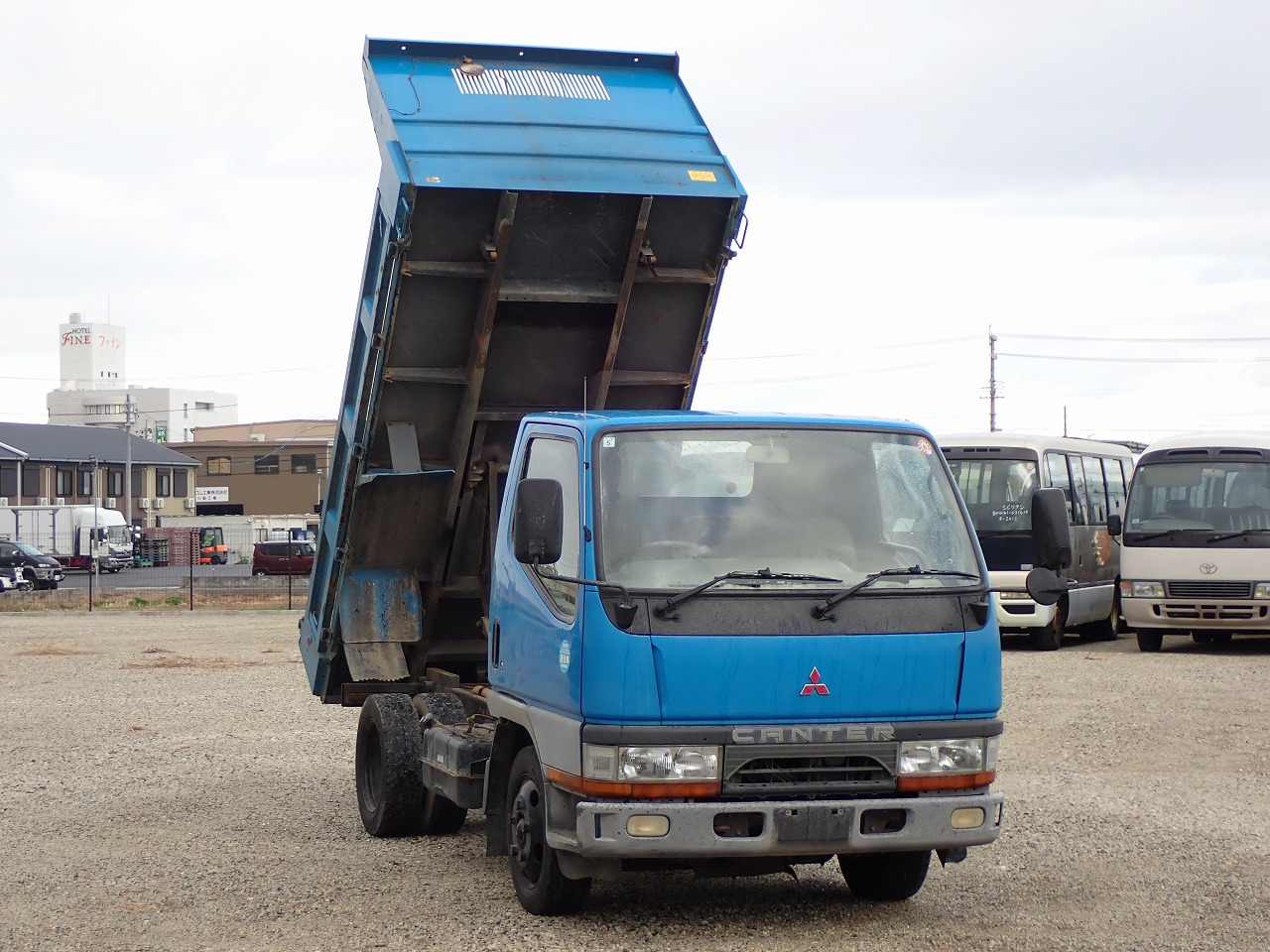 MITSUBISHI Canter