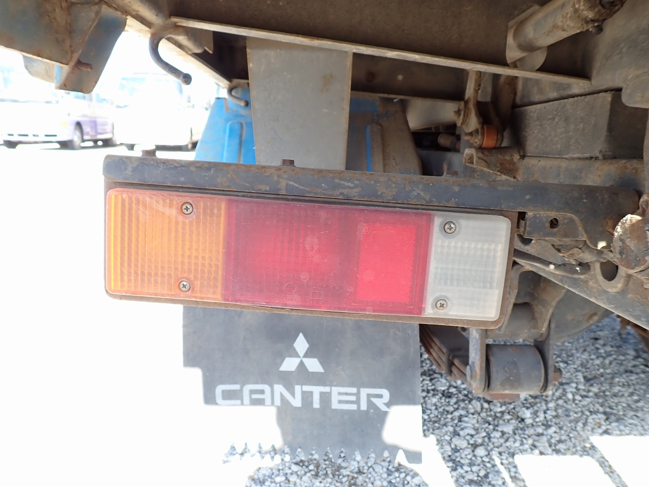 MITSUBISHI Canter
