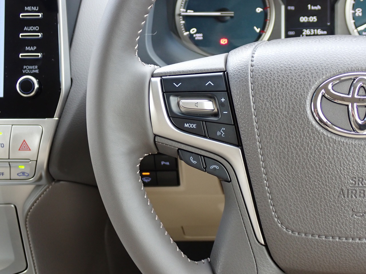 TOYOTA Land Cruiser Prado