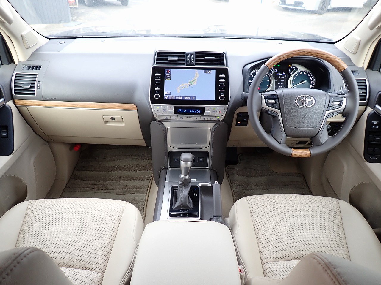 TOYOTA Land Cruiser Prado