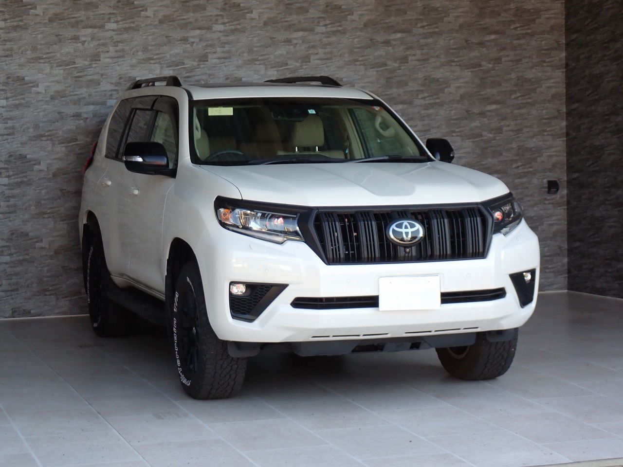 TOYOTA Land Cruiser Prado