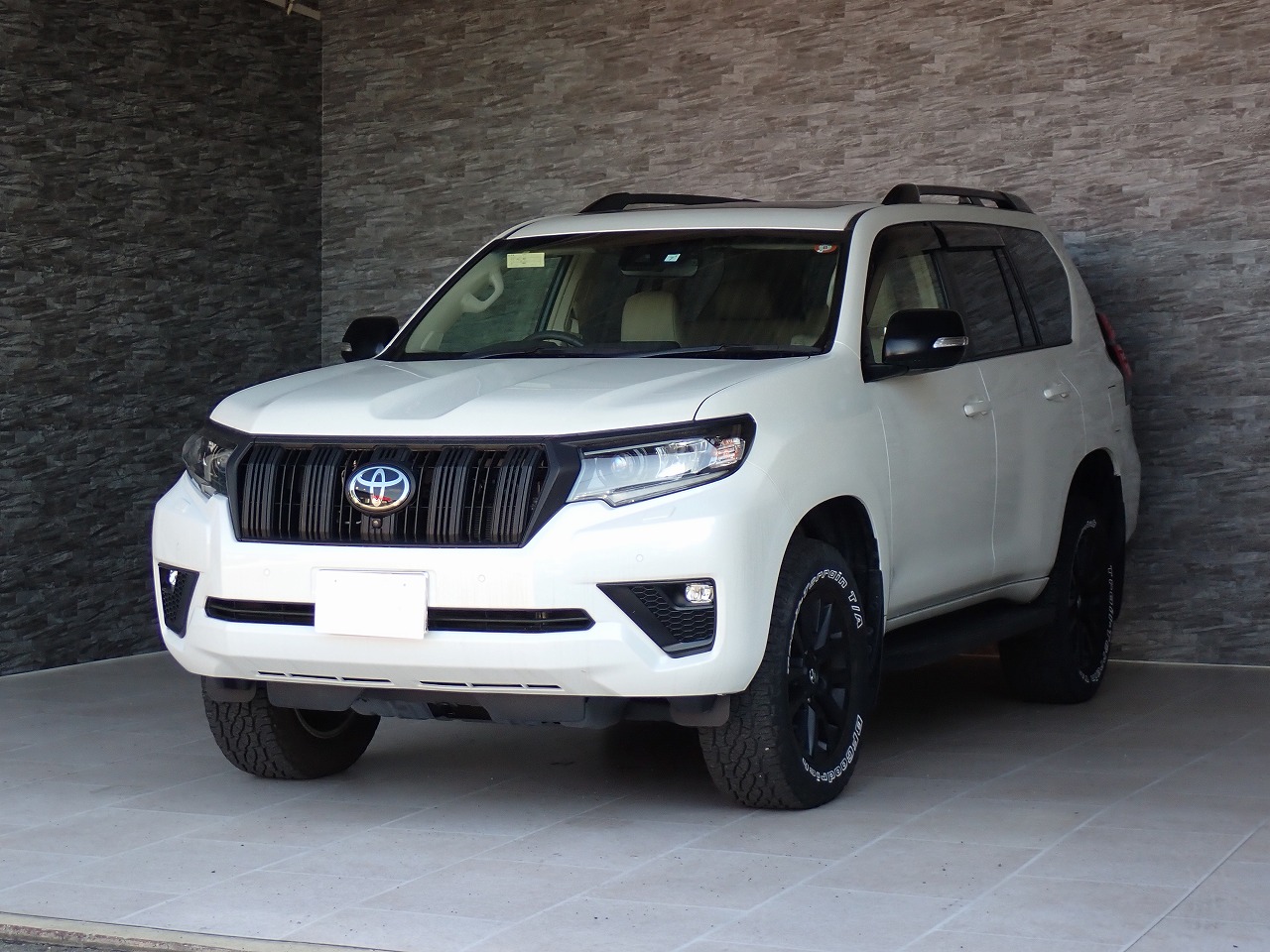 TOYOTA Land Cruiser Prado