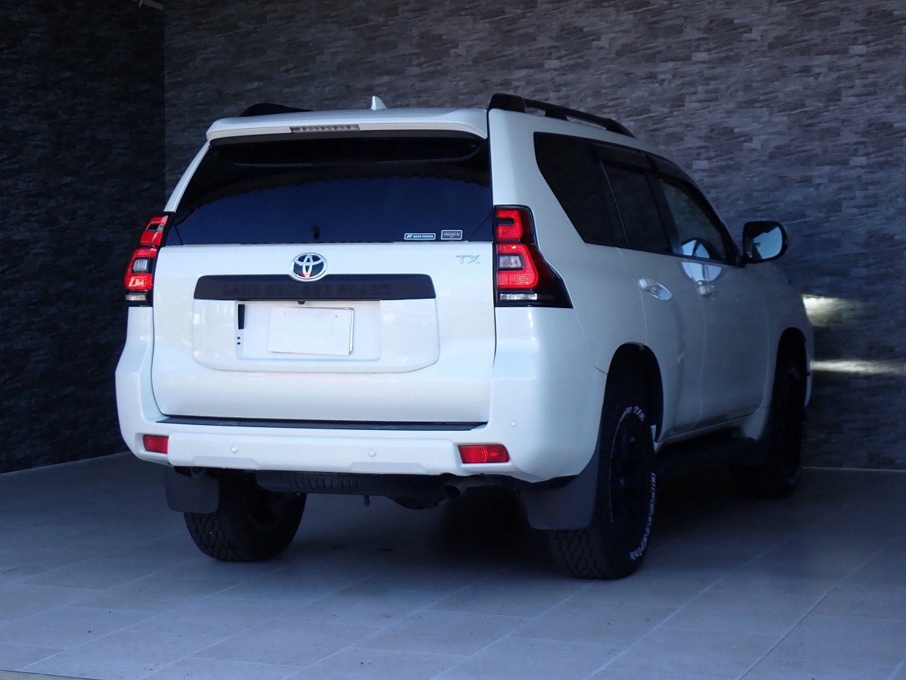 TOYOTA Land Cruiser Prado