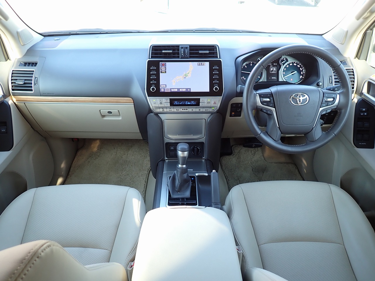 TOYOTA Land Cruiser Prado