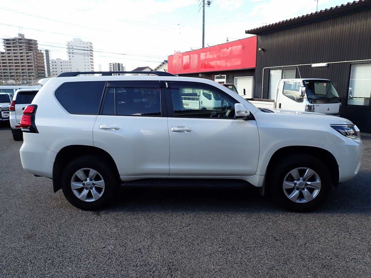 TOYOTA Land Cruiser Prado