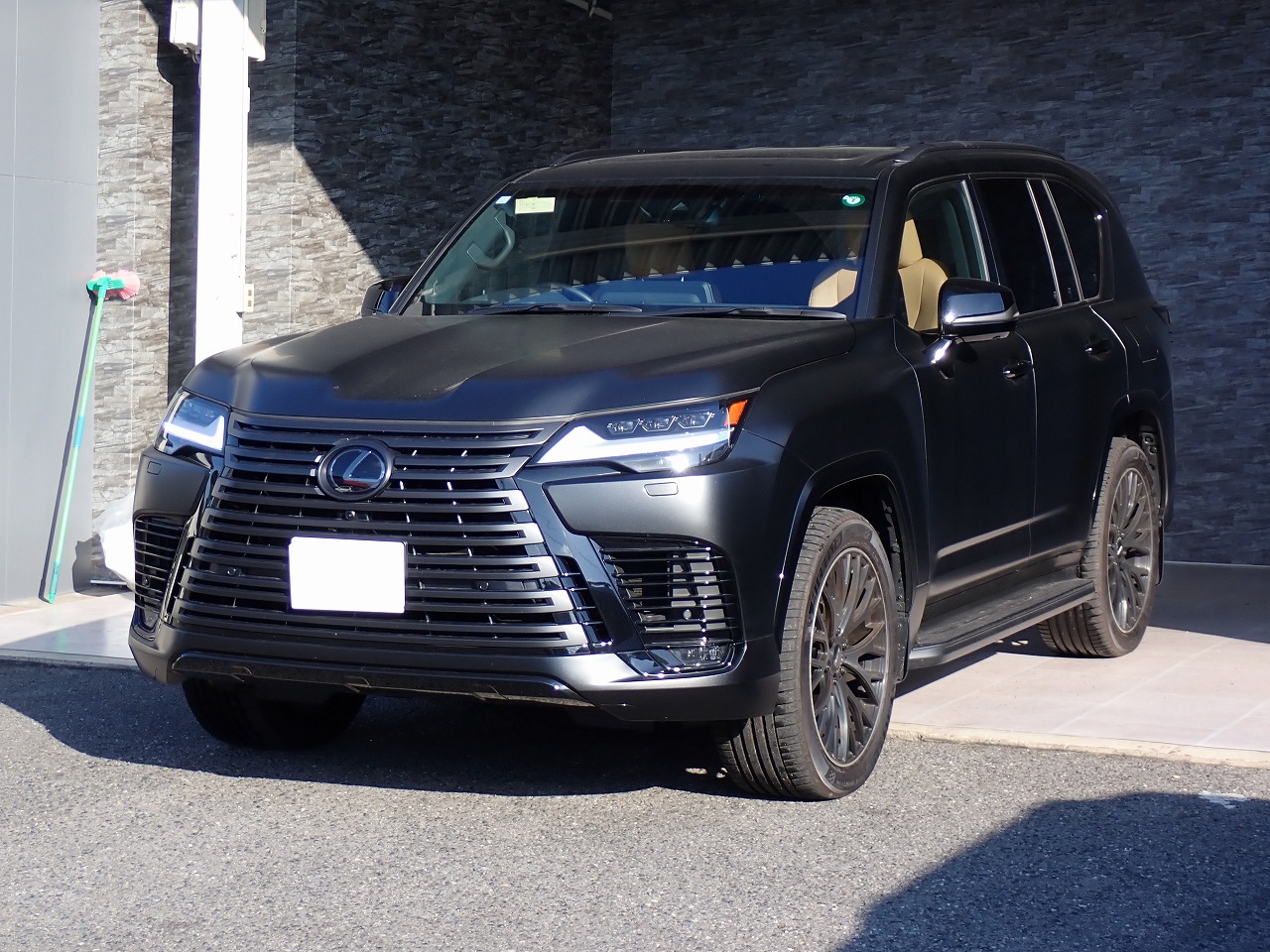 LEXUS LX