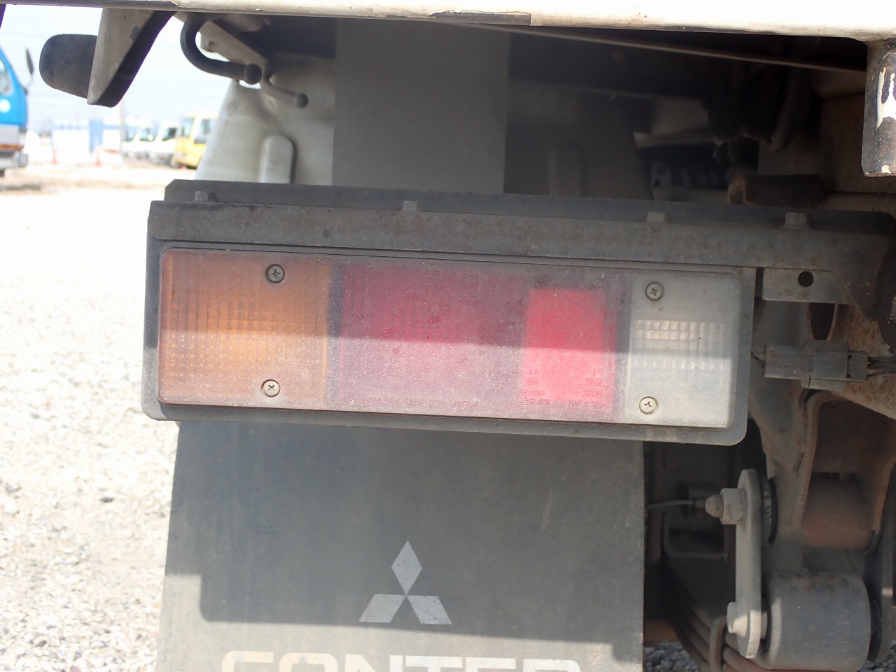 MITSUBISHI Canter