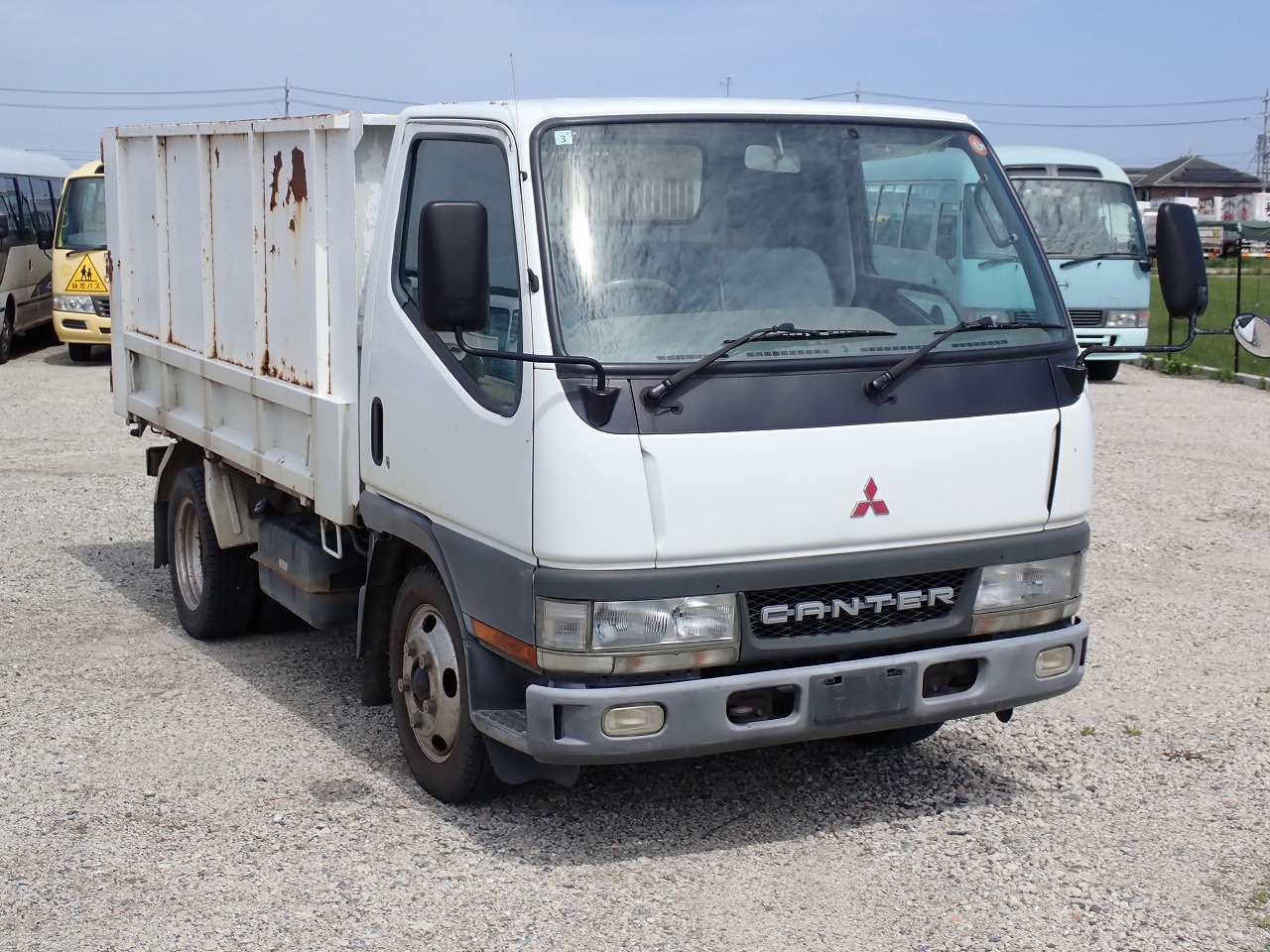 MITSUBISHI Canter