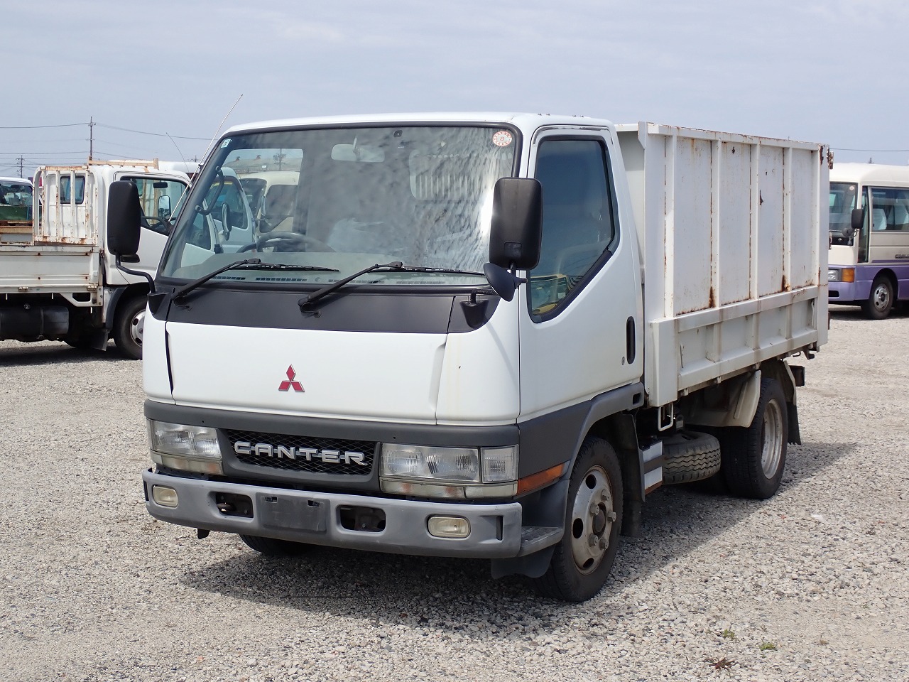 MITSUBISHI Canter