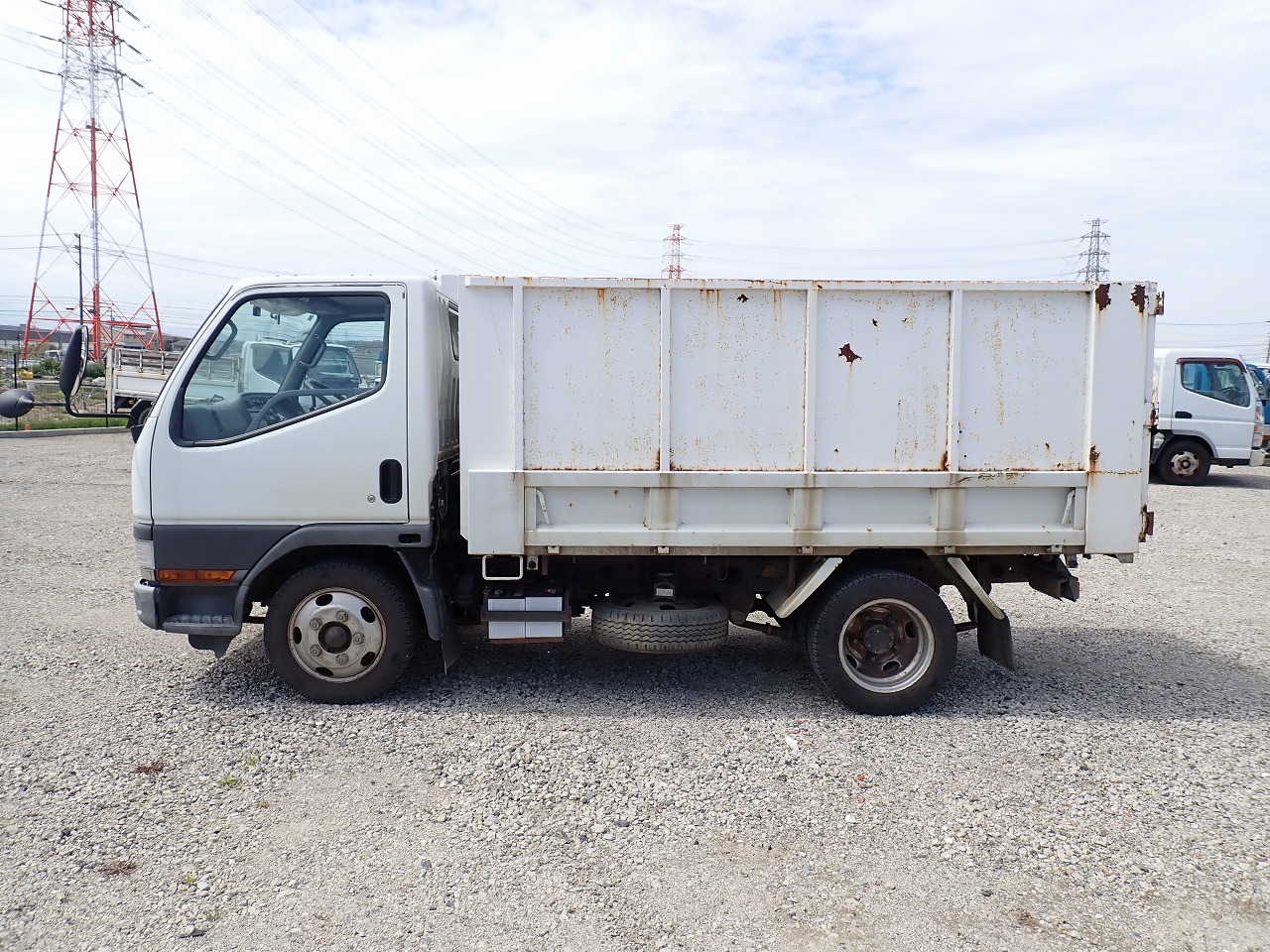 MITSUBISHI Canter