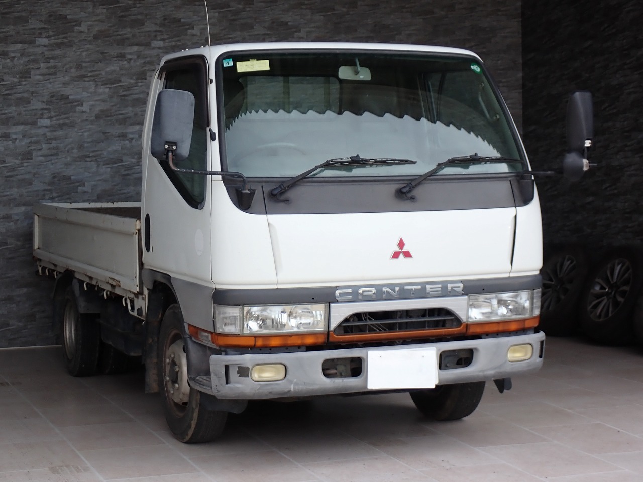 MITSUBISHI Canter