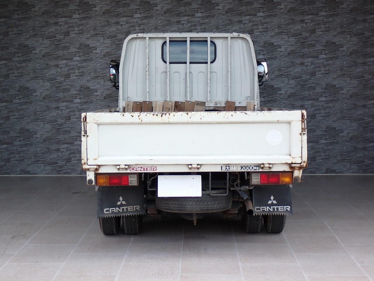 MITSUBISHI Canter